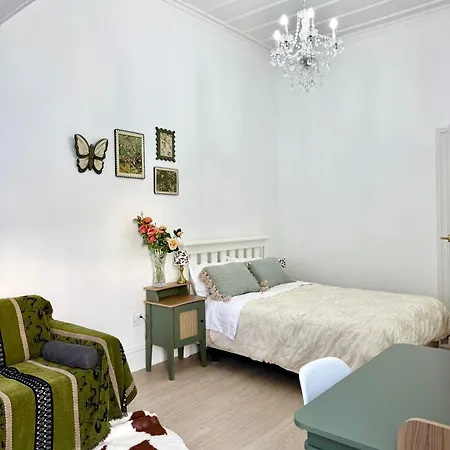 Free Parking,5 Minutes To The City, 20 Minutes To The Airport, A Single-Story Villa Of More Than 1,000 Square Meters In A Prime Location,Unit 3